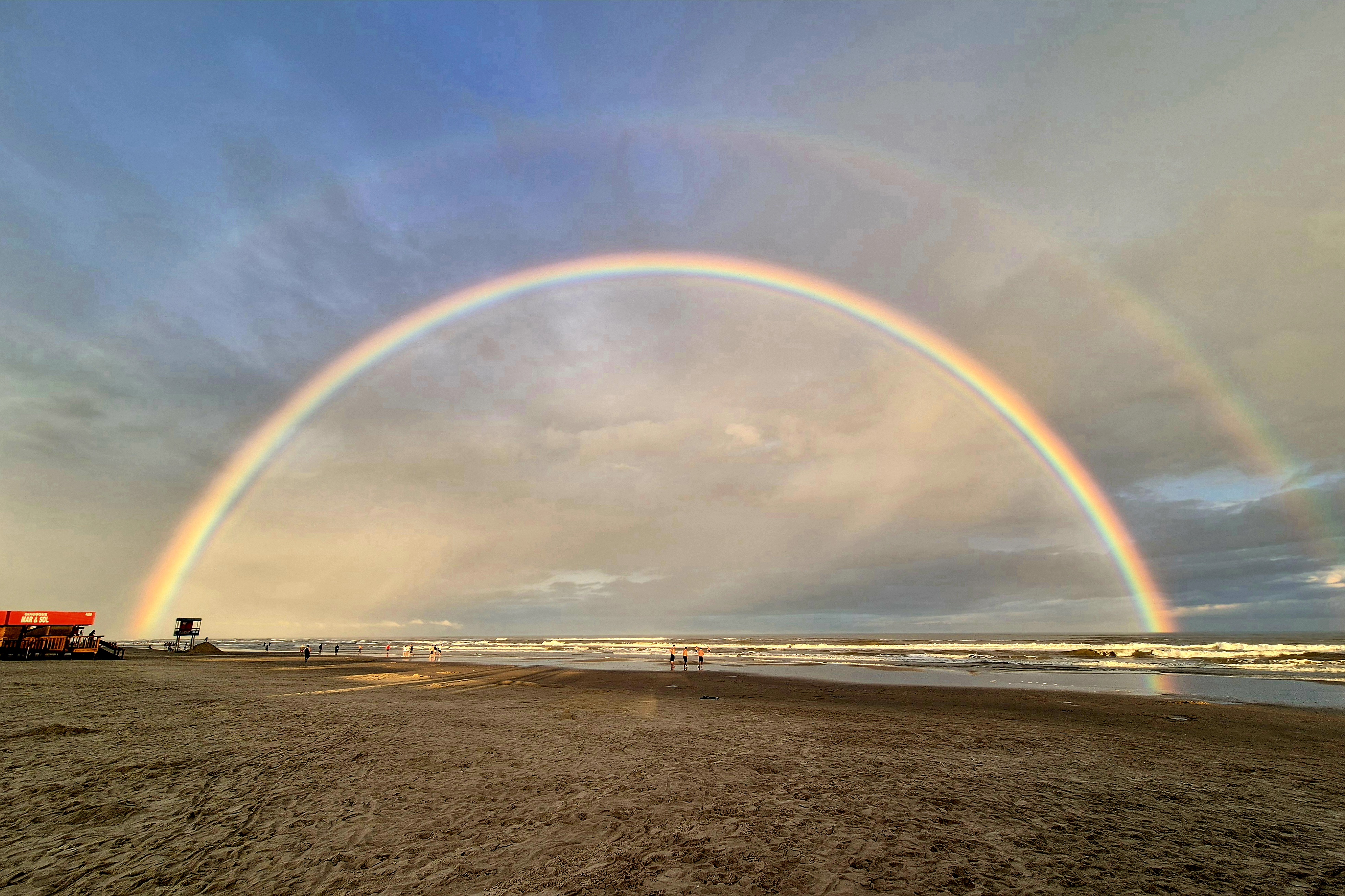 Duplo arco-íris na Praia de Tramandaí